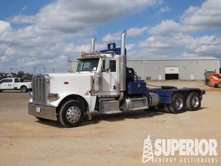 2010-peterbilt-389-t/a-glider-winch-tractor-w/day-cab-image-1