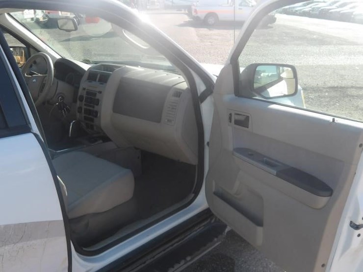 2012-ford-escape-image-10