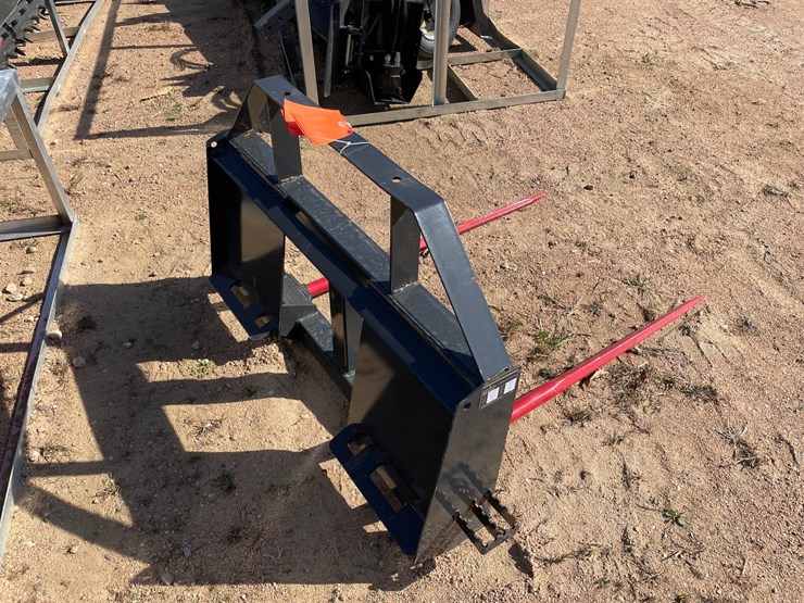 #4108-•-landhonor-bale-spear-frame-attachment-image-6