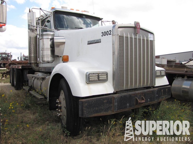 2006-kenworth-w900l-t/a-day-cab-haul-truck-image-2