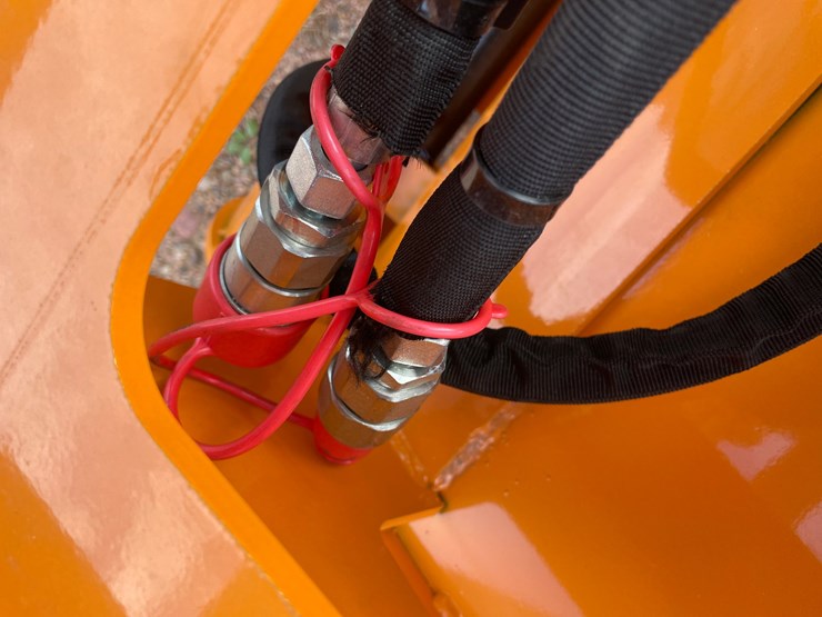 #4065-•-landhonor-skid-steer-double-discharge-concrete-mixer-attachment-image-13