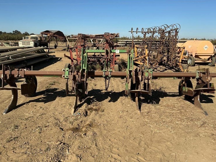 custom-3-pt-3-row-60"-bed-ripper-image-2
