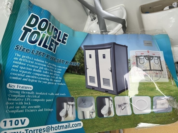 2026-bastone-double-stall-portable-toilet-image-8