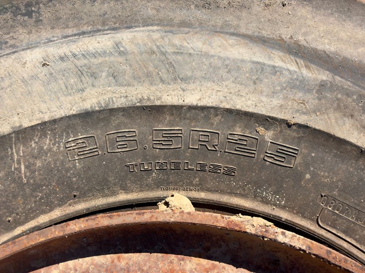#41529-•-various-equipment-tires-image-4
