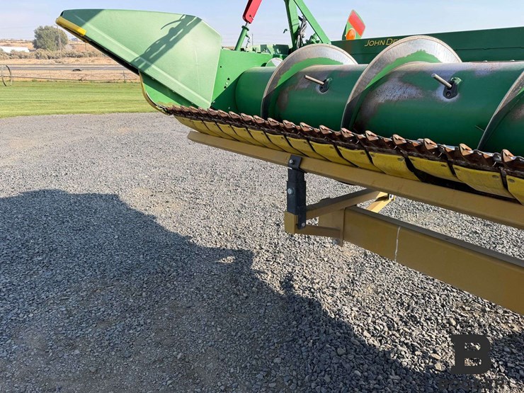 2021-john-deere-635f-header-image-34