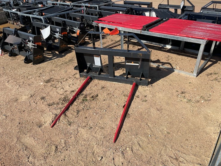 #4113-•-landhonor-skid-steer-bale-spear-attachment-image-1
