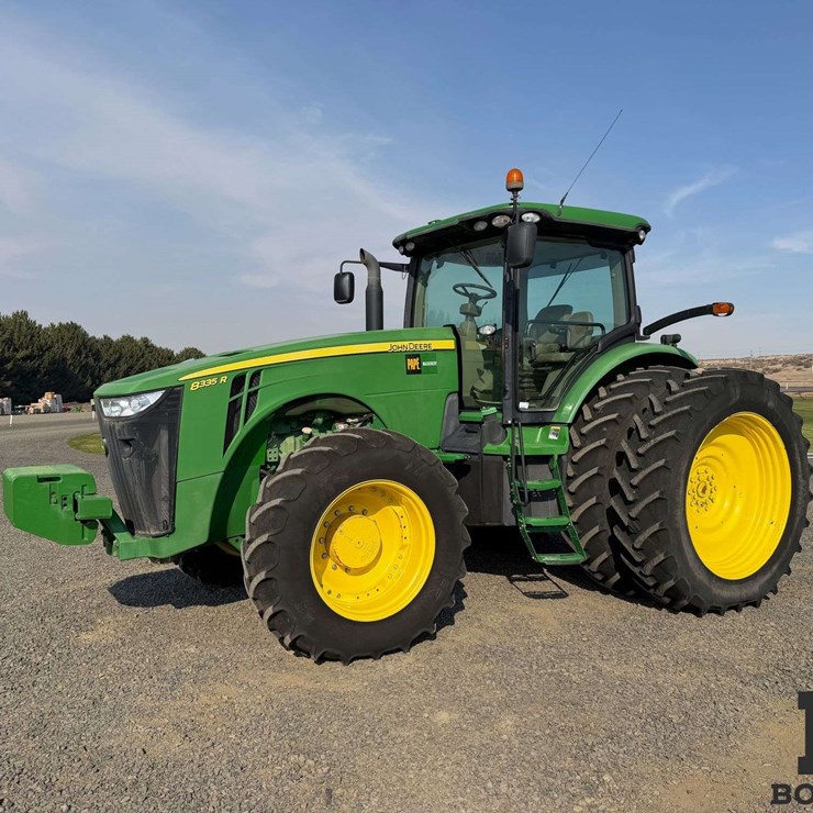 2011 John Deere 8335R Tractor