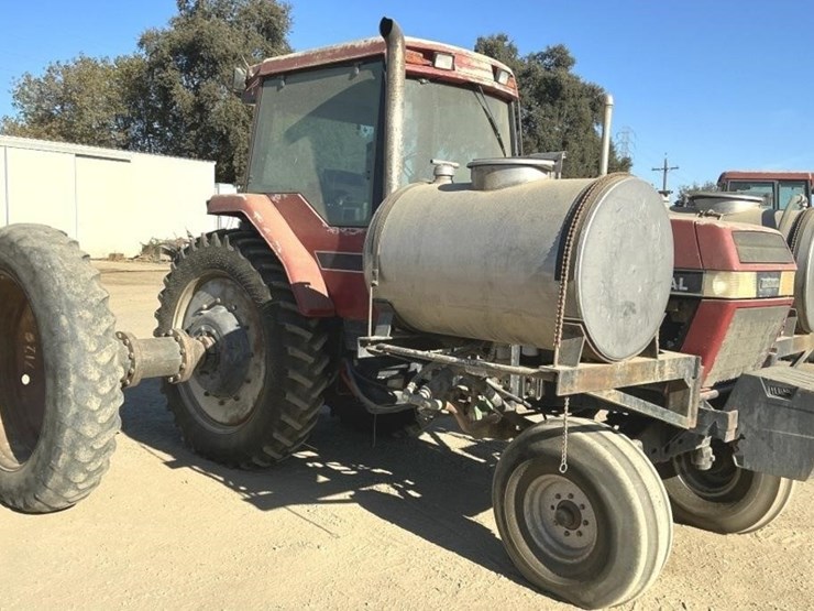 case-ih-7120-tractor-image-1