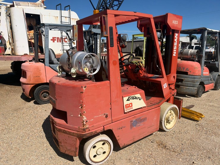 #41501-•-nissan-forklift-image-4