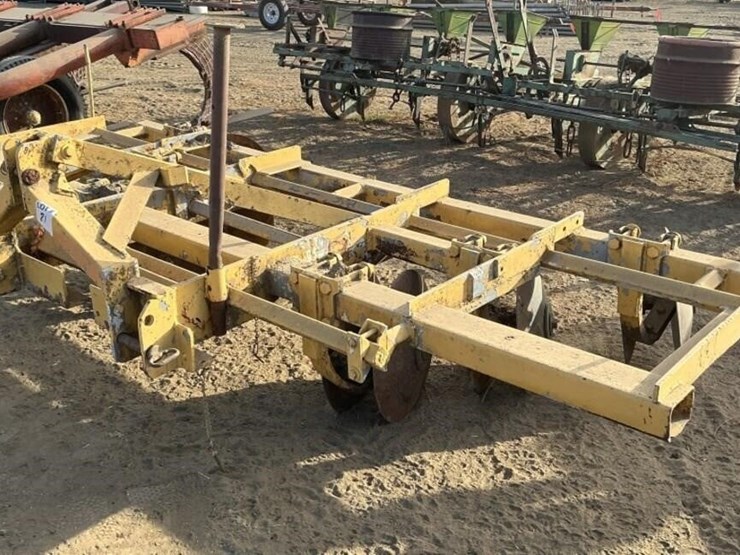 custom-3-pt-6-blade-disc-ridger-image-1