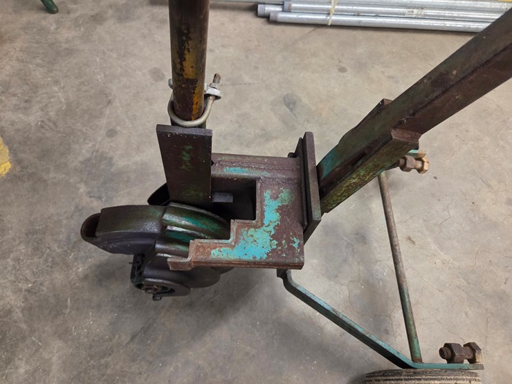 #95-•-greenlee-1800-pipe-bender-image-2