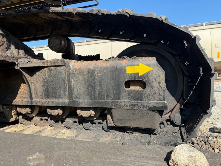 #4098-•-2015-john-deere-870g-lc-excavator-image-178