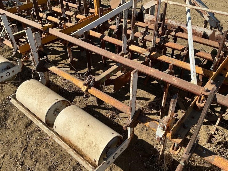 johnson-3-pt-3-row-60"-cultivator-image-12