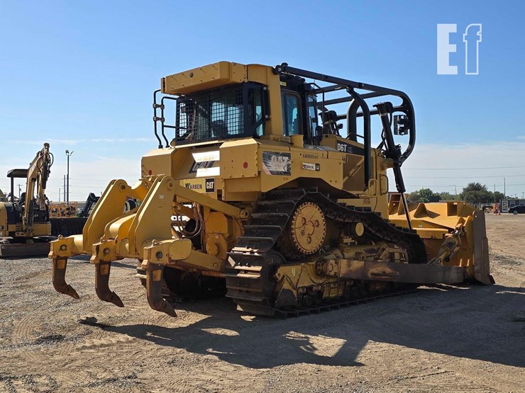 2016-caterpillar-d6t-xl-image-3
