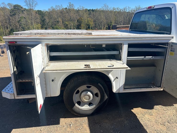 2005-ford-f250-xl-super-duty-s/a-regular-cab-sevice-truck-image-17
