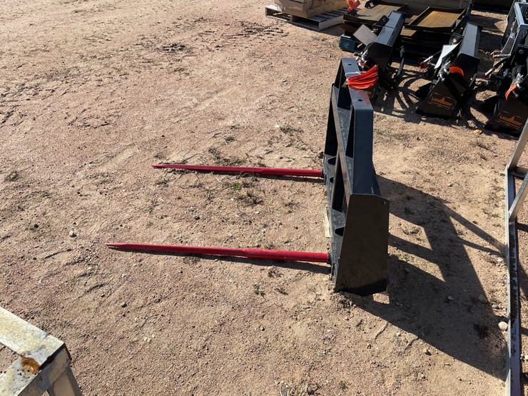 #4105-•-landhonor-skid-steer-bale-spear-attachment-image-3