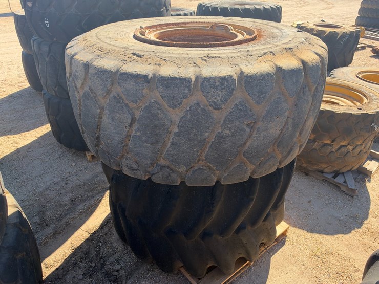 #41531-•-various-equipment-tires-image-2