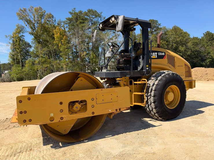 2016-caterpillar-cs54b-84”-vibratory-smooth-drum-compactor-(1,074-hours)-image-2