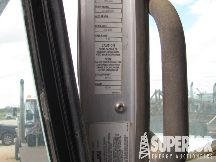 2011-kenworth-w900b-t/a-day-cab-road-winch-truck-image-13