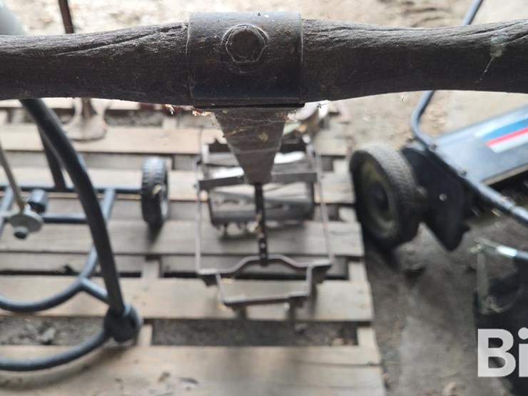 misc-lawn-&-garden-equipment-image-11