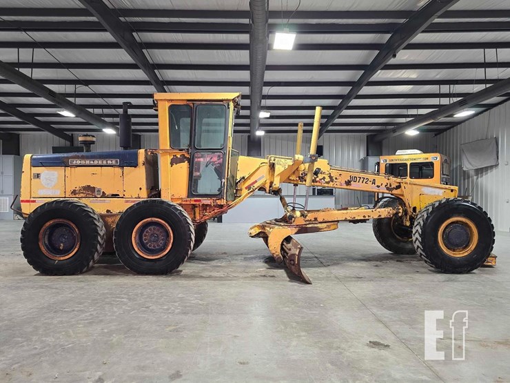 1979-deere-772a-image-6