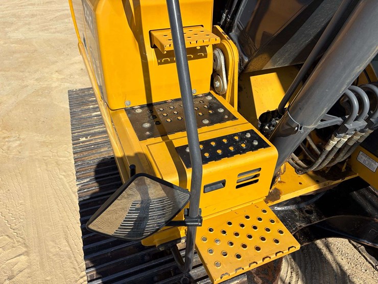 2022-john-deere-200g-excavator-(2,224-hours)-image-31