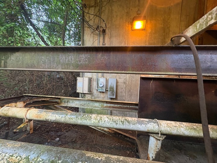 #42224-•-trash-compactor-image-20