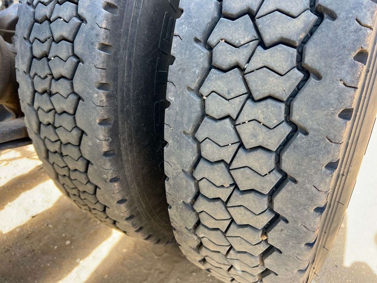 2016-international-prostar+-122-tandem-axle-day-cab-truck-tractor-–-cummins-isx15-diesel-(530,432-mi-image-36