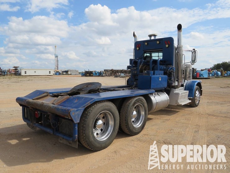 2015-peterbilt-389-t/a-glider-winch-tractor-w/day-cab-image-3