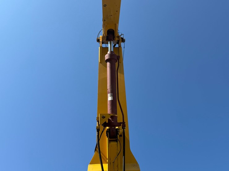#4098-•-2015-john-deere-870g-lc-excavator-image-41