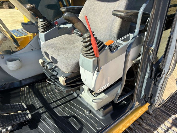 2022-john-deere-200g-excavator-(2,224-hours)-image-18