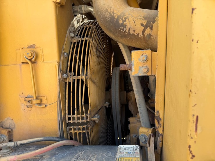 #4088-•-caterpillar-963-crawler-loader-image-56