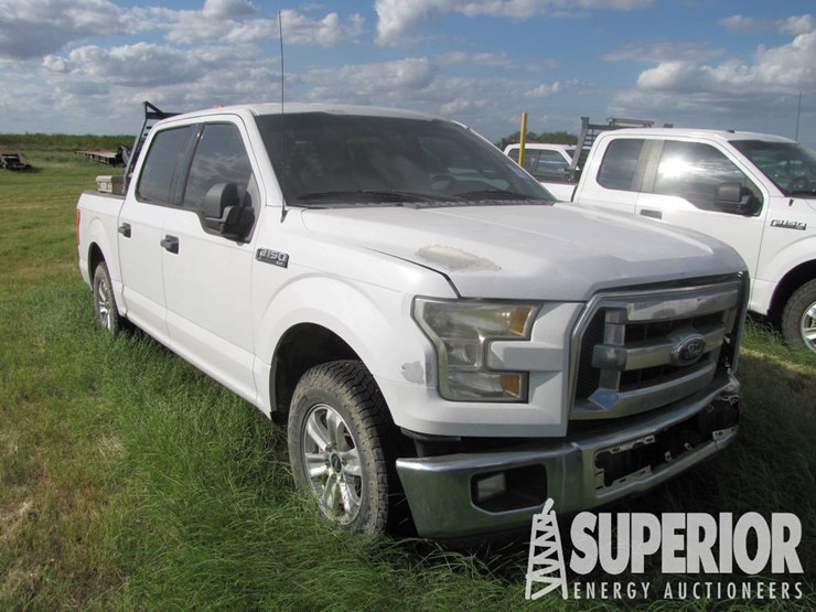 2018-ford-f-150-xlt-crew-cab-pickup-image-2