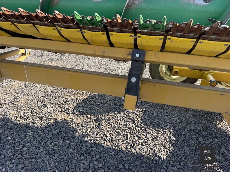 2021-john-deere-635f-header-image-33