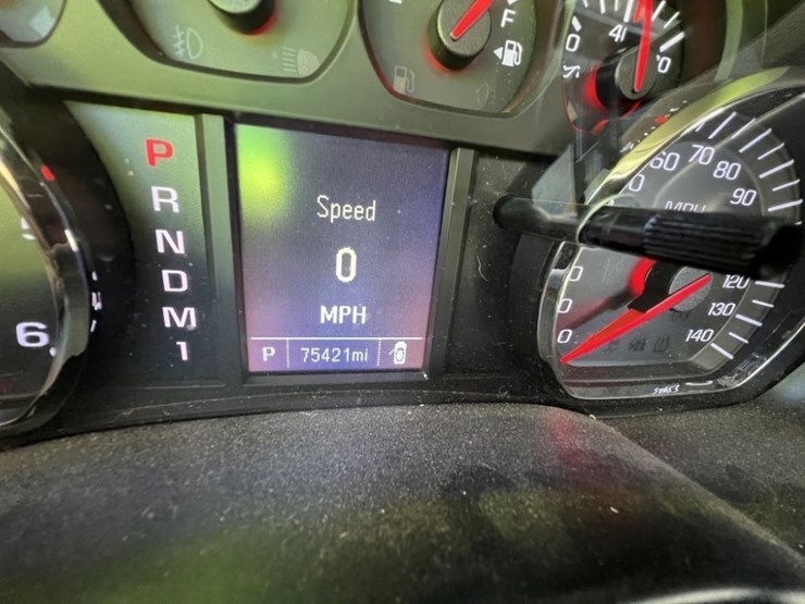 2015-gmc-sierra-2500-image-12