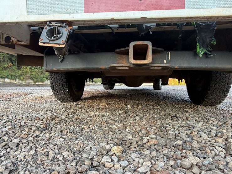 #4554-•-2015-chevrolet-express-work-van-image-11