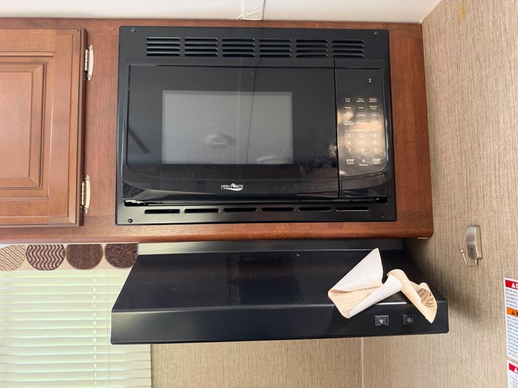 #41611-•-keystone-mobile-camper-image-17