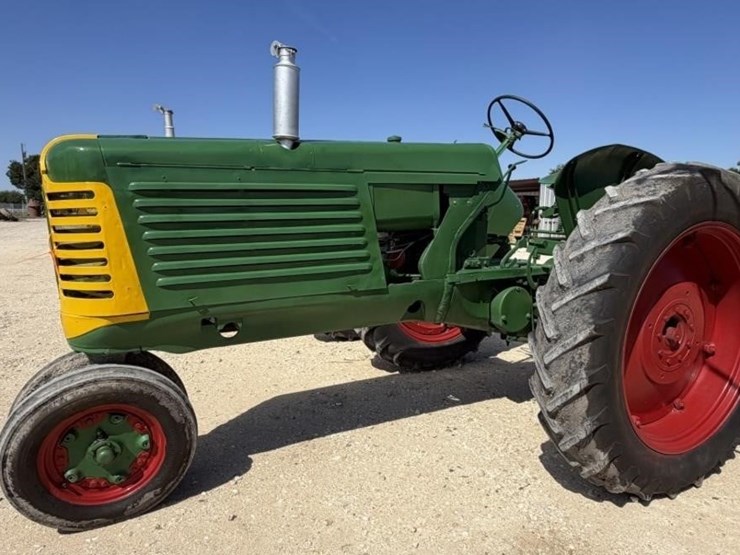 1953-oliver-770-image-3