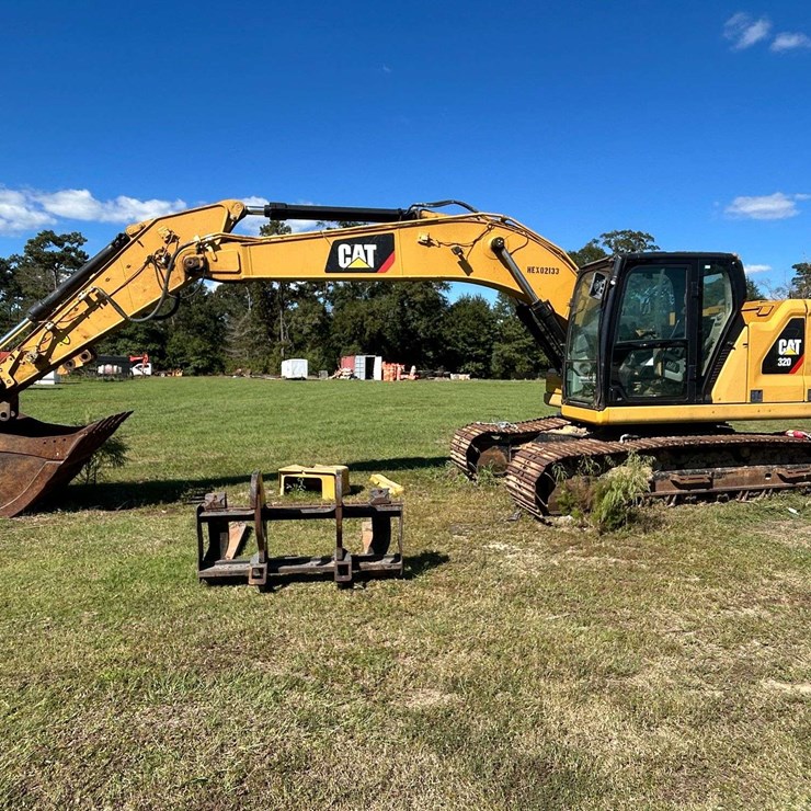 2014 Caterpillar 320EL Excavator (5,947 Hours)