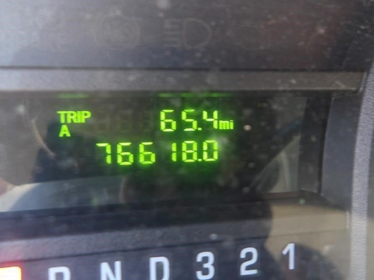 2011-ford-e350-image-15