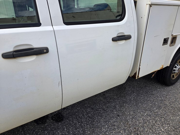 #7-•-2011-chevrolet-2500-4x4-service-truck-/-vin:-1gc1kvc86bf159439-/-328,114-miles-image-8