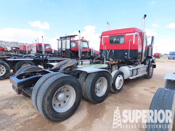 2012-western-star-4900-t/a-truck-tractor-w/pusher-axle-sleeper-image-3