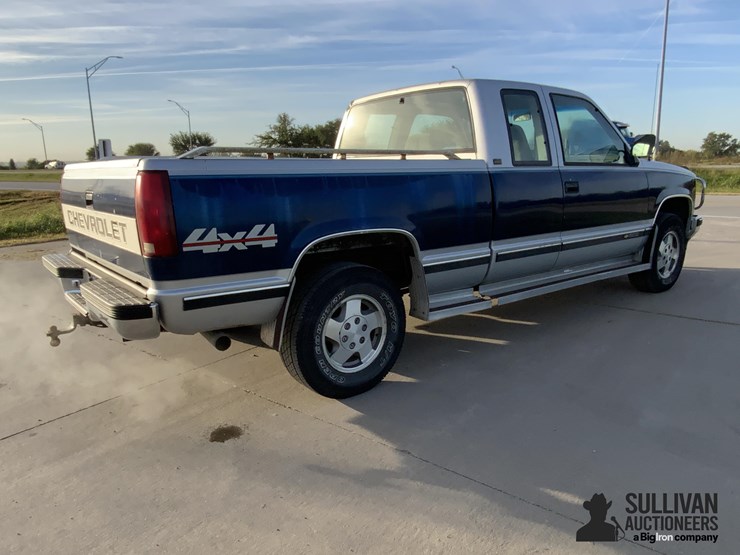 1993-chevrolet-silverado-gmt-400-k1500-4x4-extended-cab-pickup-image-5