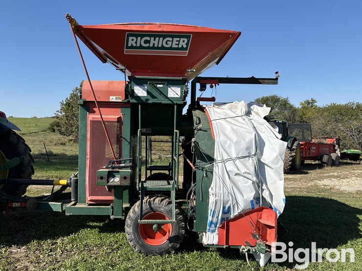 2012-richiger-r950max-roller-bagger-image-7