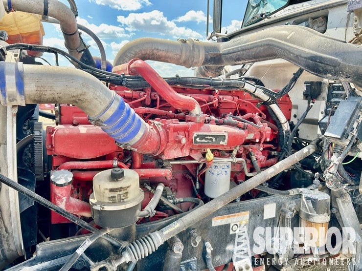 2019-peterbilt-389-t/a-winch-truck-w/-day-cab-image-13