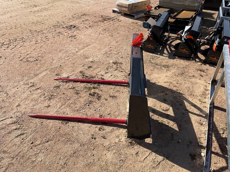 #4097-•-landhonor-bale-spear-frame-attachment-image-3