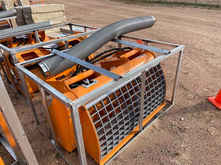 #4068-•-landhonor-double-discharge-concrete-mixer-attachment-image-7