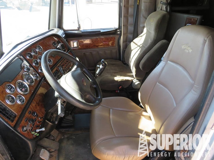2003-peterbilt-379-t/a-truck-tractor-w/unibilt-ultracab-sleeper-cab-image-7
