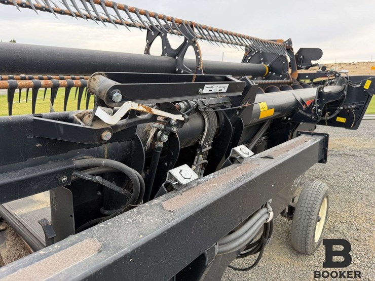 2019-macdon-fd135-draper-header-image-44