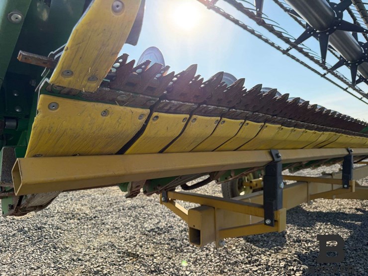 2021-john-deere-635f-header-image-39
